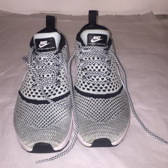 Nike Shoes - Nike Air Max